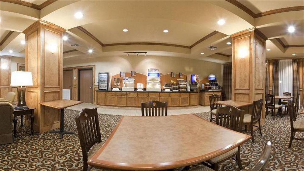 Holiday Inn Express Hotel And Suites Kingsville By Ihg Bagian luar foto