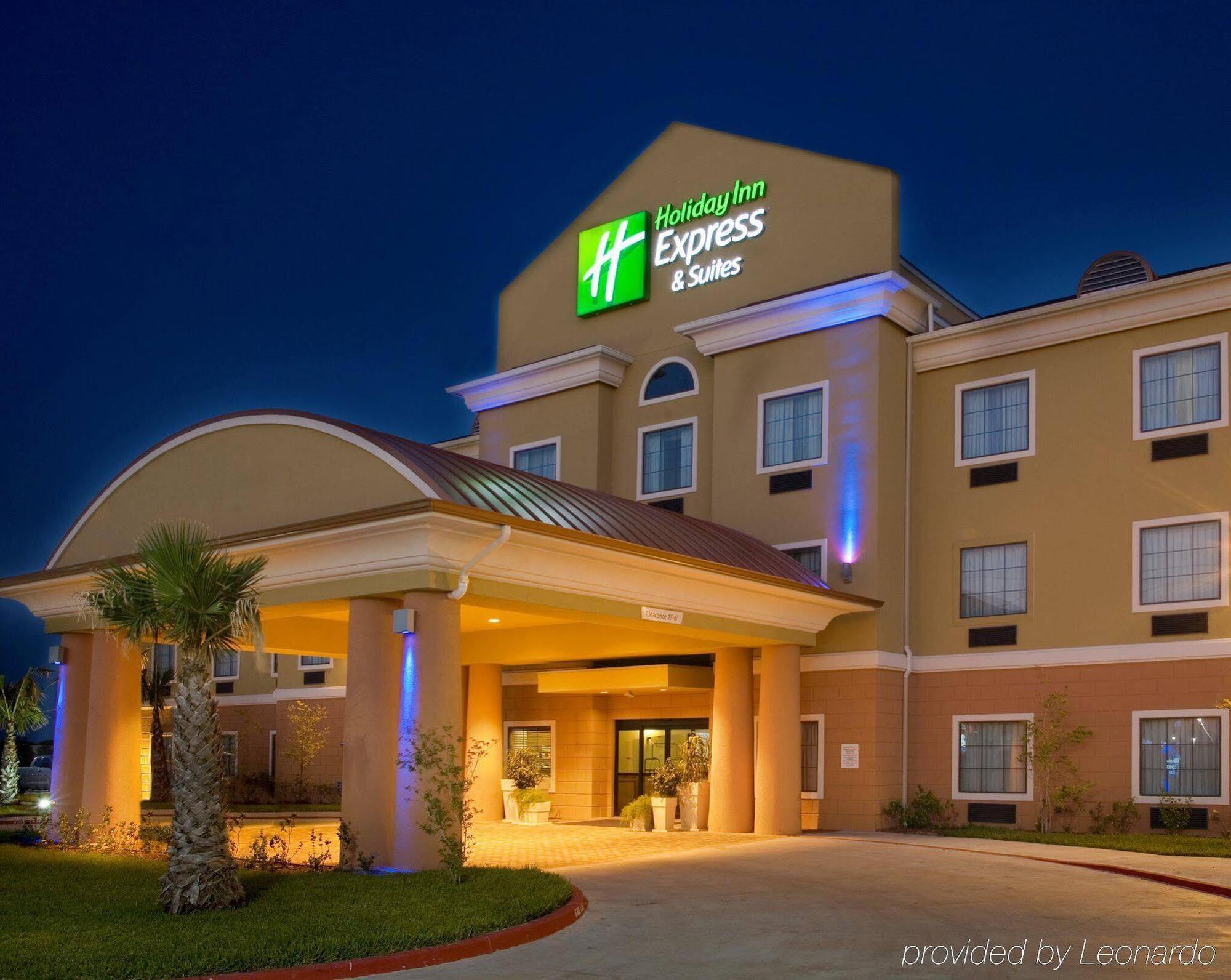 Holiday Inn Express Hotel And Suites Kingsville By Ihg Bagian luar foto